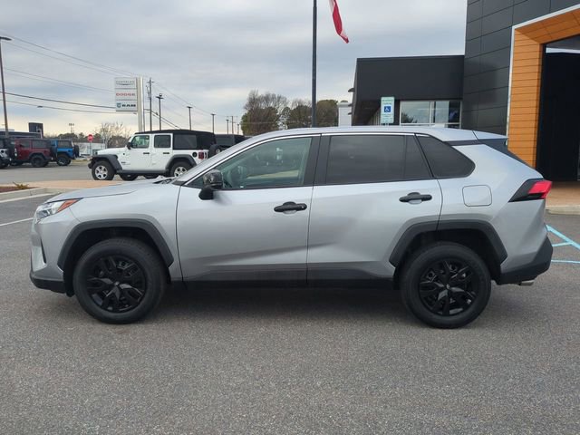 Used 2024 Toyota RAV4 LE image 7