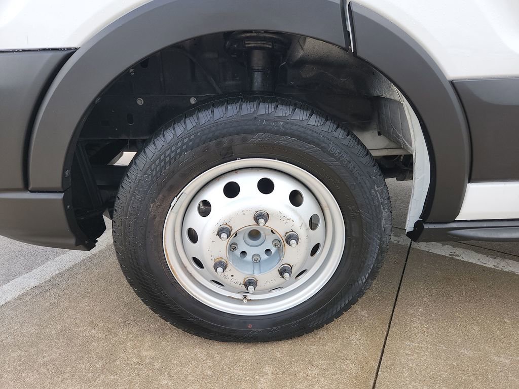 Used 2023 Ford Transit 350 DRW image 33