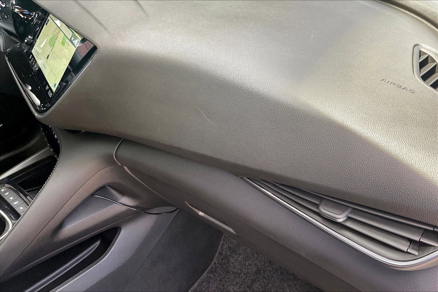 Used 2023 Buick Envision Avenir AWD/4WD image 21