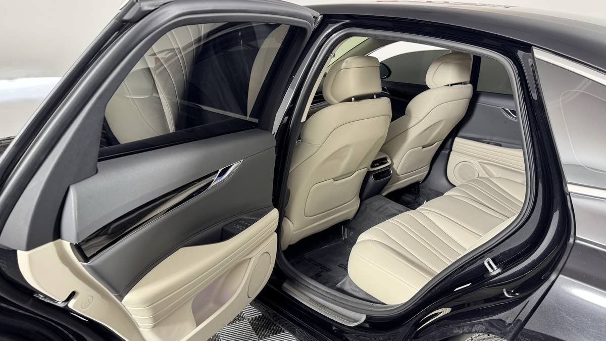 Used 2021 Genesis G80 2.5T AWD/4WD image 32