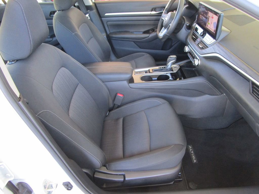 Used 2023 Nissan Altima 2.5 SV w/ SV Premium Package image 23