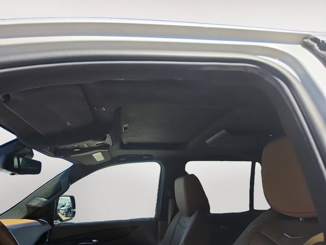 Used 2017 Cadillac Escalade Platinum AWD/4WD image 12