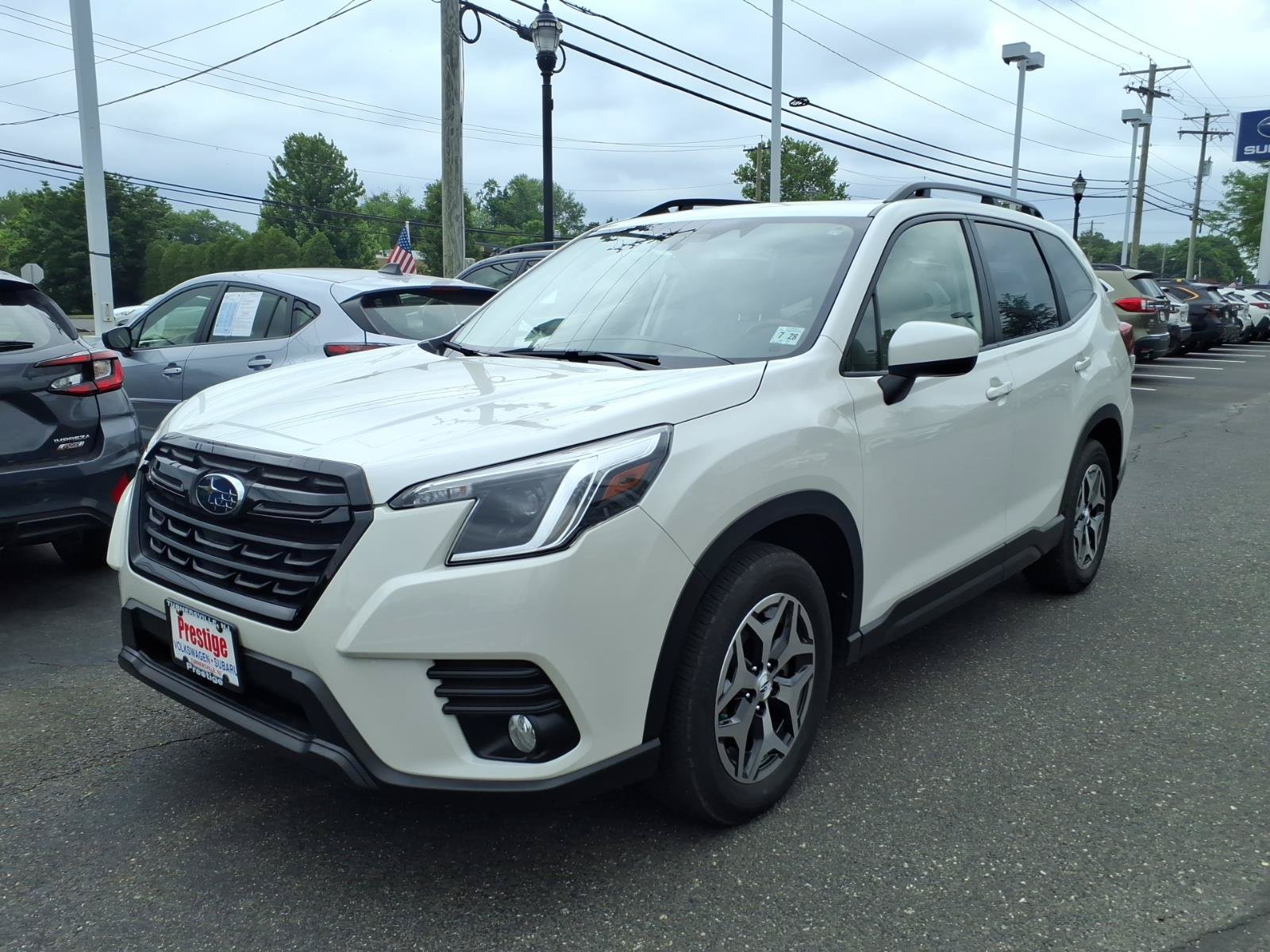 Certified 2023 Subaru Forester Premium AWD/4WD image 5