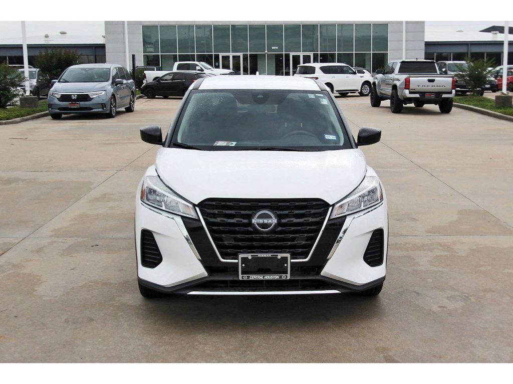 Used 2024 Nissan Kicks S image 8