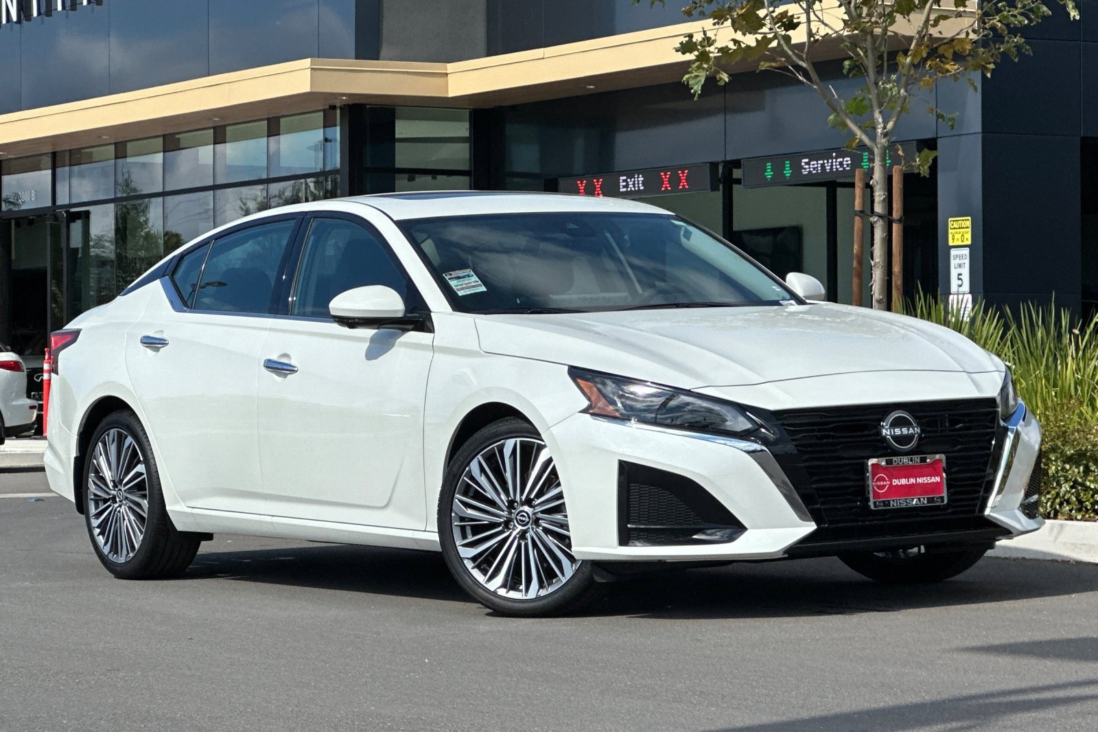 New 2025 Nissan Altima 2.5 SL