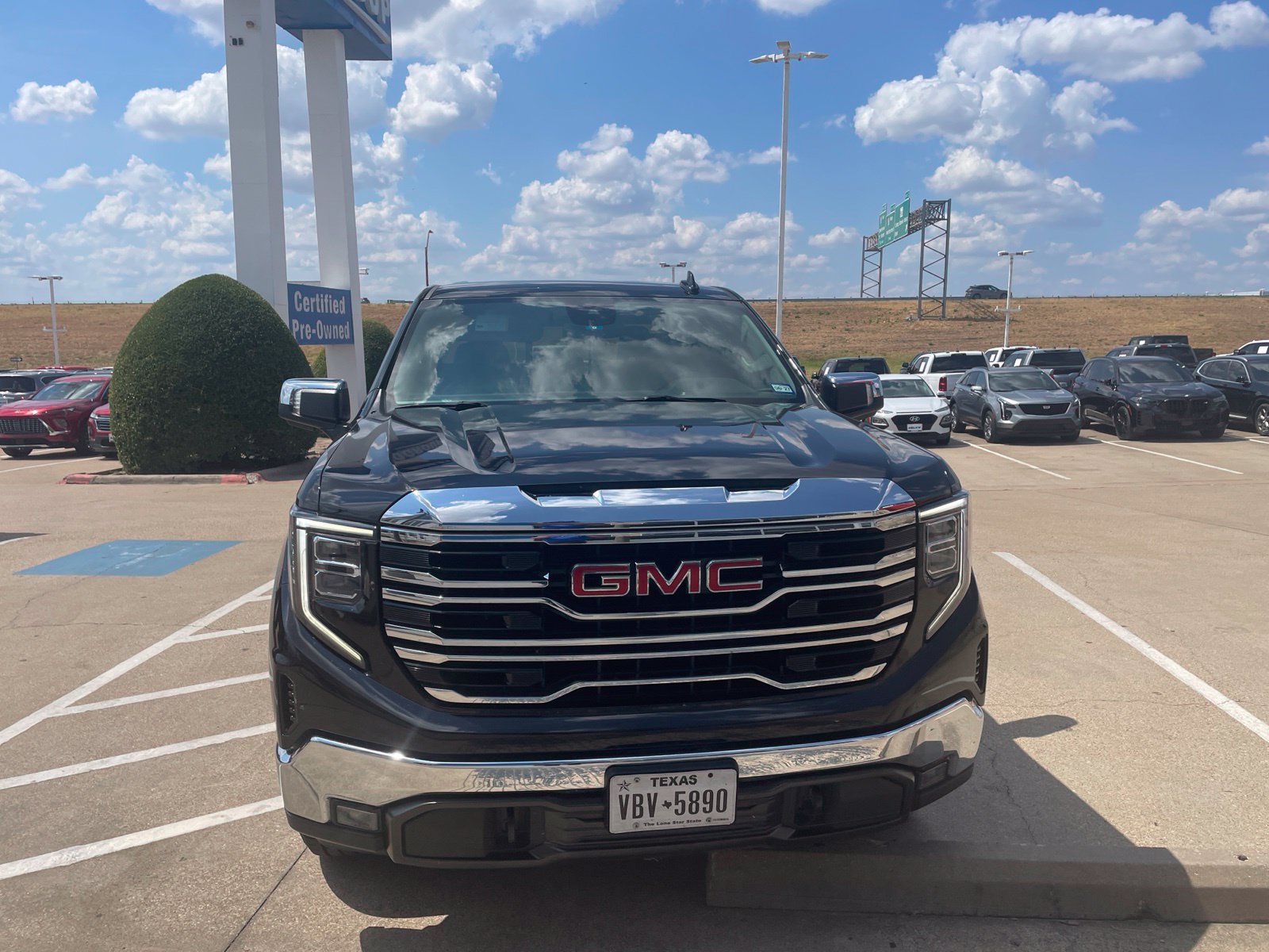 Used 2023 GMC Sierra 1500 SLT w/ SLT Premium Package AWD/4WD image 21