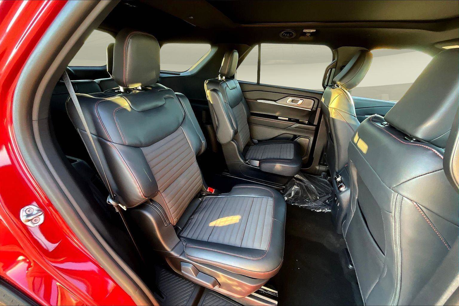 New 2026 Ford Explorer ST-Line w/ ST-Line Street Pack image 10