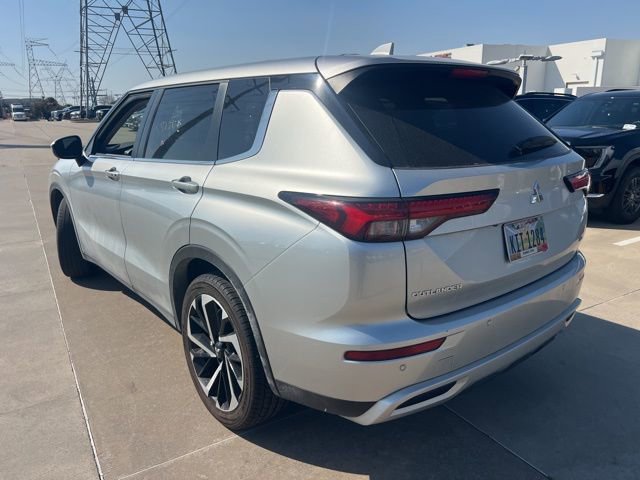 Used 2024 Mitsubishi Outlander SE image 4