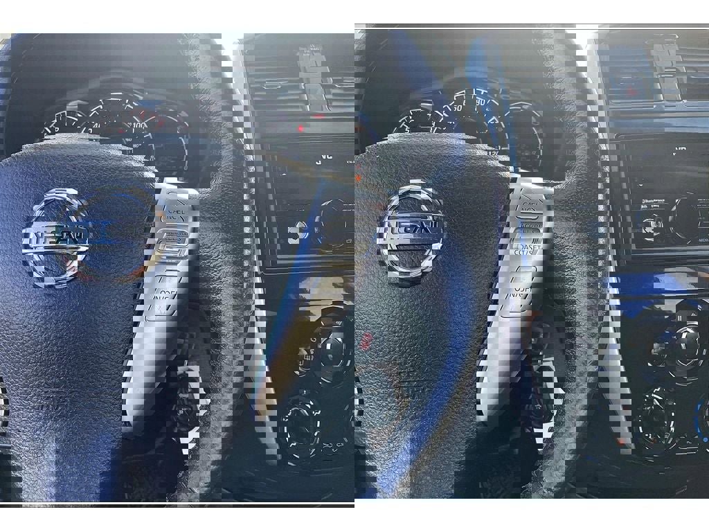 Used 2015 Nissan Versa Note SV FWD image 21