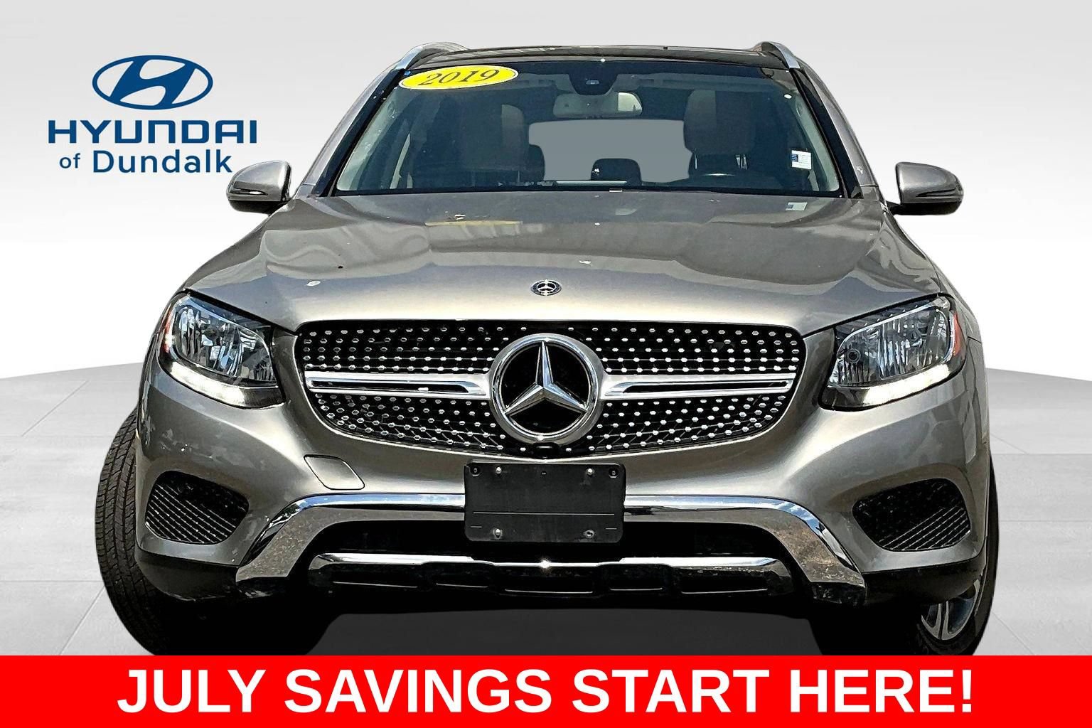 Used 2019 Mercedes-Benz GLC 300 4MATIC w/ Premium Package image 2
