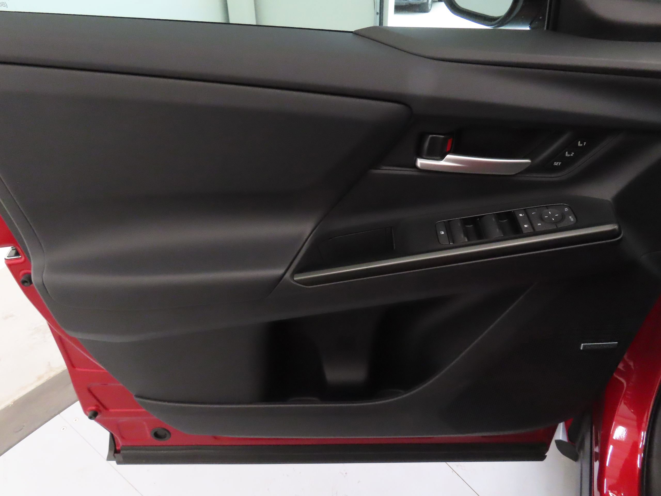 New 2026 Subaru Solterra Limited image 12