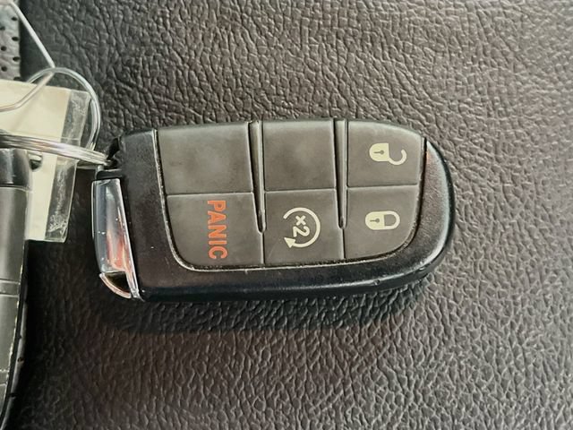 Used 2022 Jeep Compass Limited AWD/4WD image 33