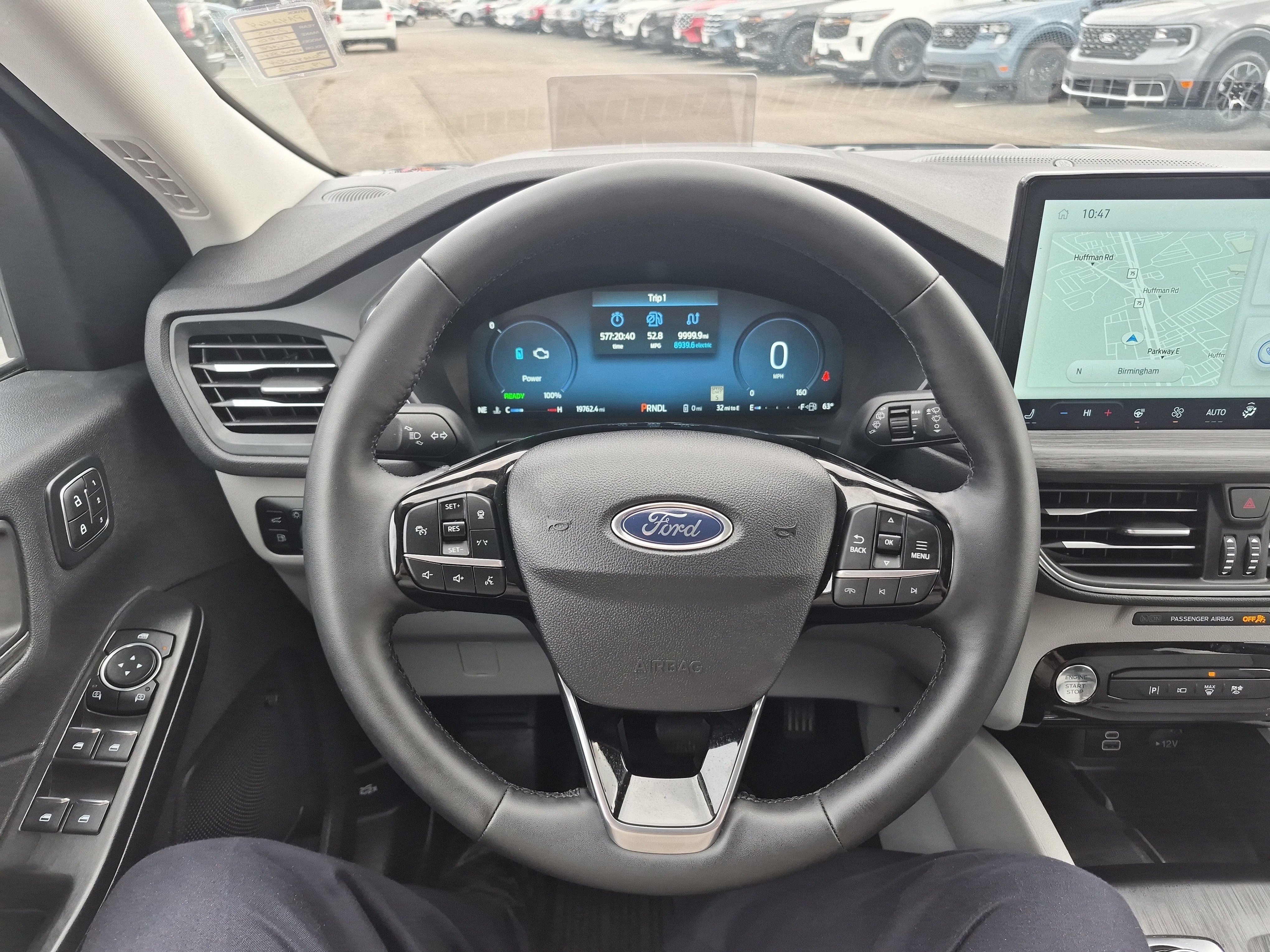 Certified 2025 Ford Escape SE w/ PHEV Premium Package FWD image 26
