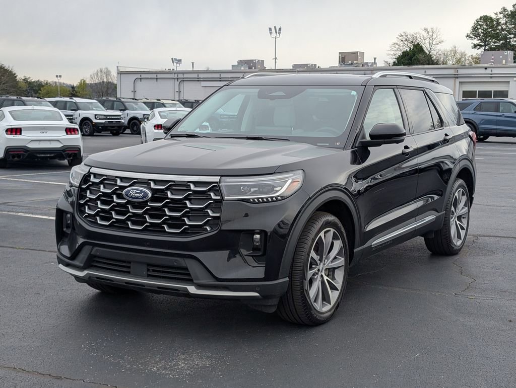 Used 2025 Ford Explorer Platinum w/ Ultimate Package image 3