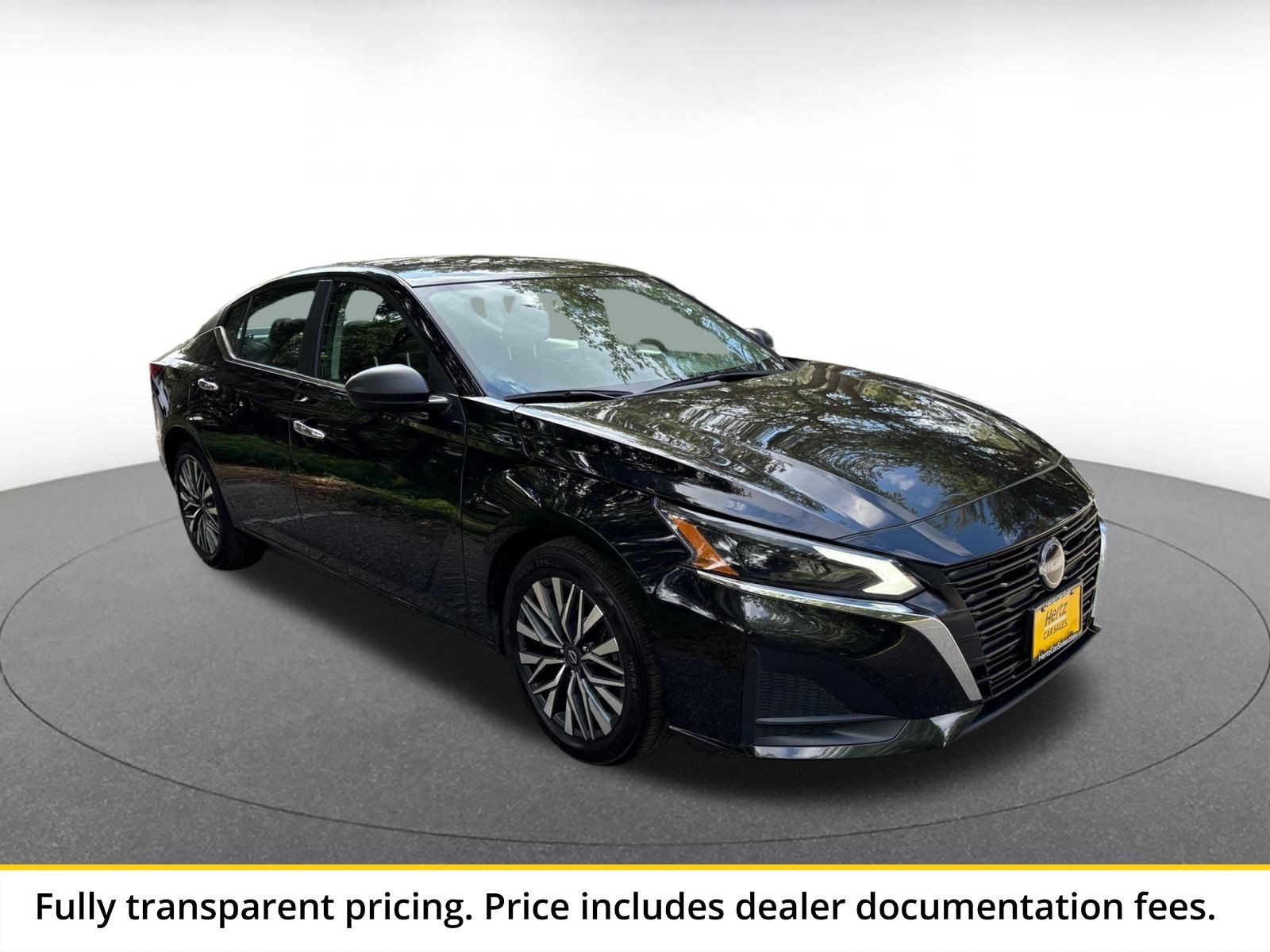 Used 2025 Nissan Altima 2.5 SV FWD image 1