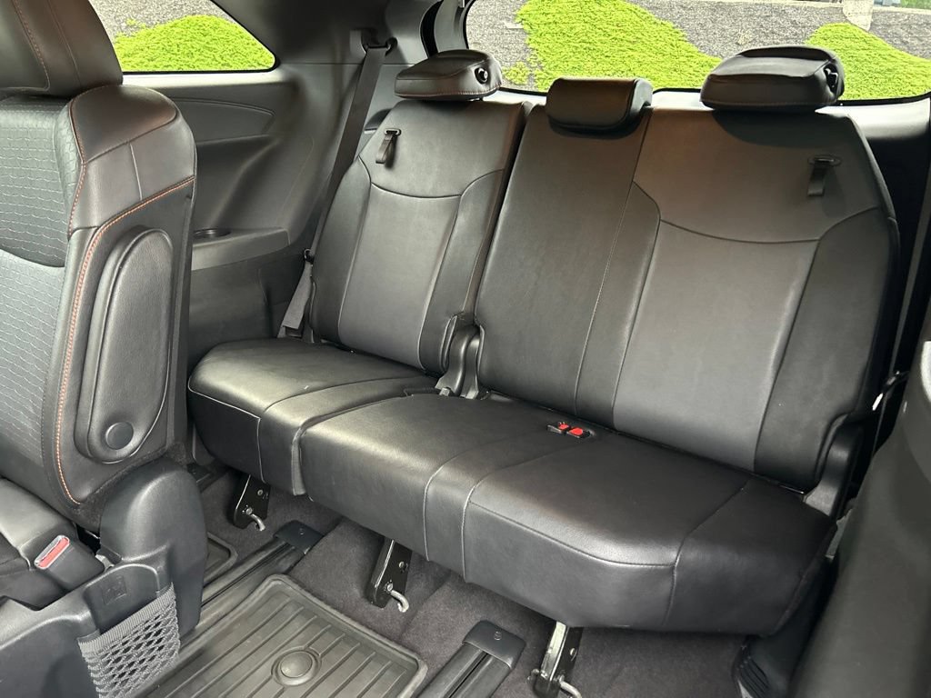 Certified 2023 Toyota Sienna XSE AWD/4WD image 28