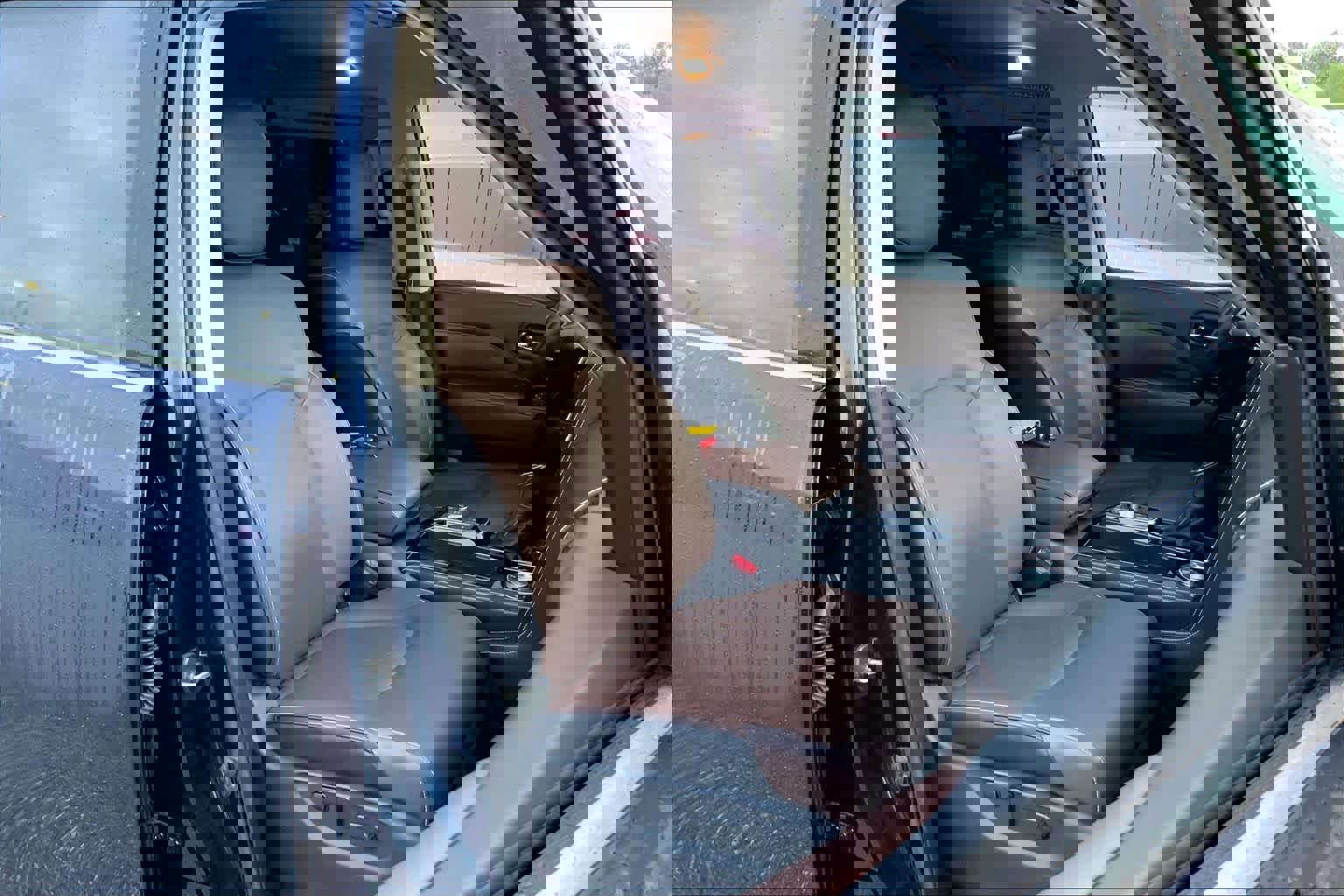 Used 2023 INFINITI QX80 Premium Select w/ Cargo Package image 9