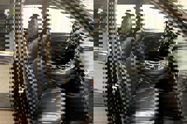 Used 2023 Hyundai Santa Fe SEL w/ Premium Package image 7