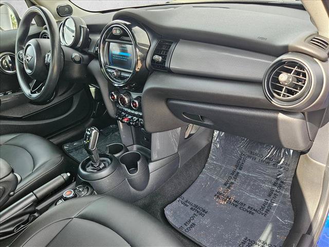 Used 2020 MINI Cooper 4-Door Hardtop w/ Storage Package FWD image 21