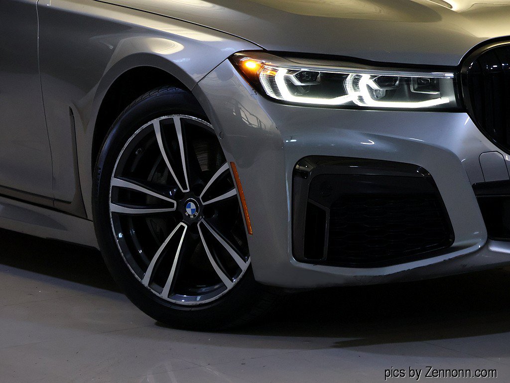 Certified 2022 BMW 750i xDrive w/ Executive Package AWD/4WD image 3