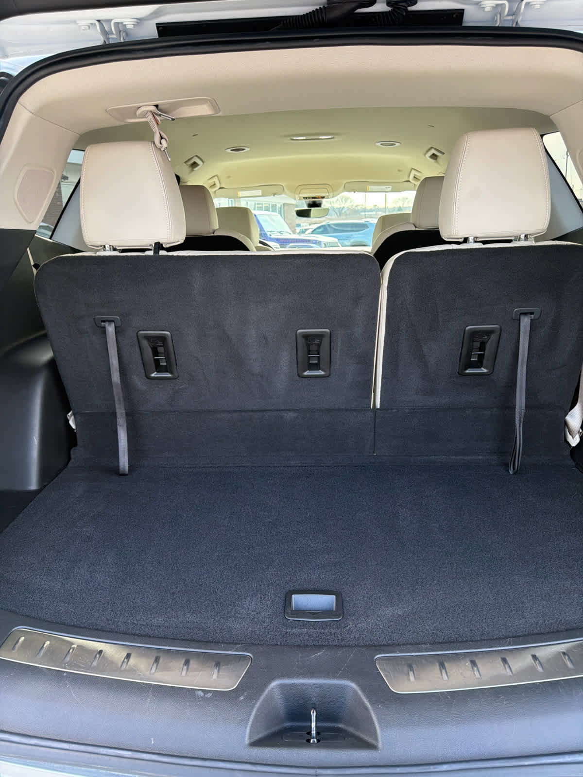 Used 2023 Buick Enclave Essence w/ Sound and Sites Package image 9