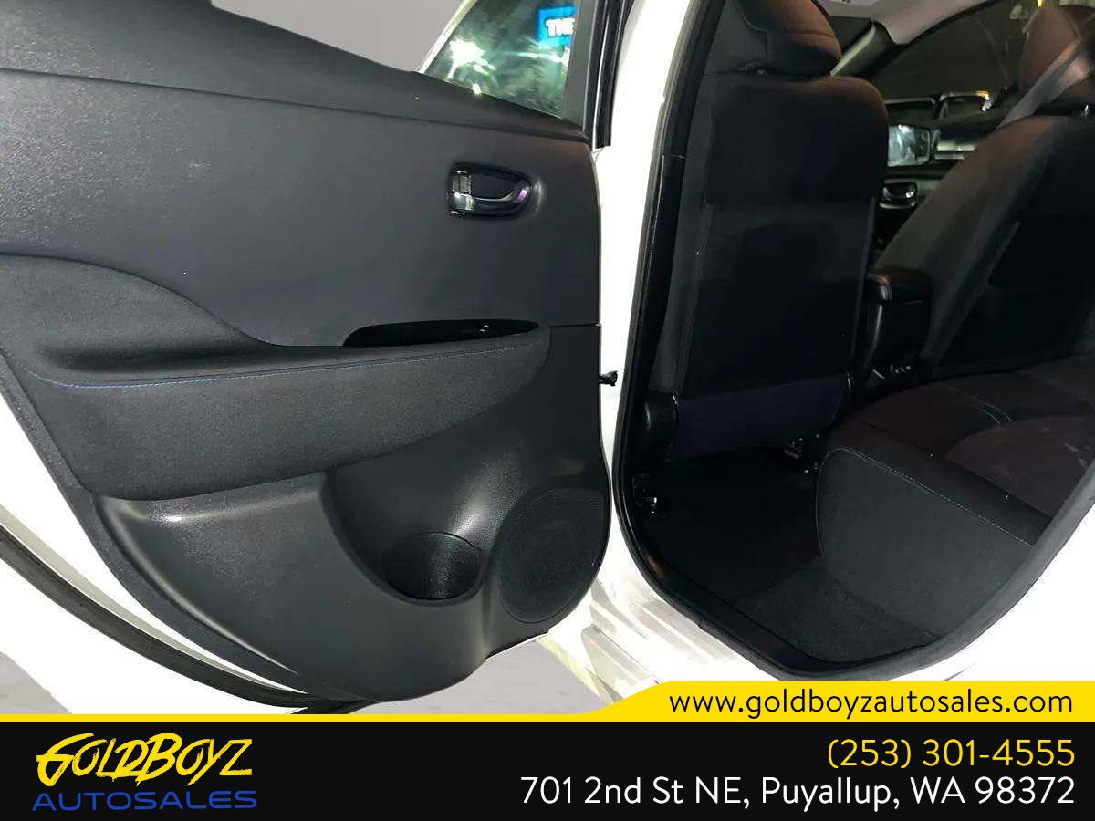 Used 2022 Nissan Leaf SV image 15