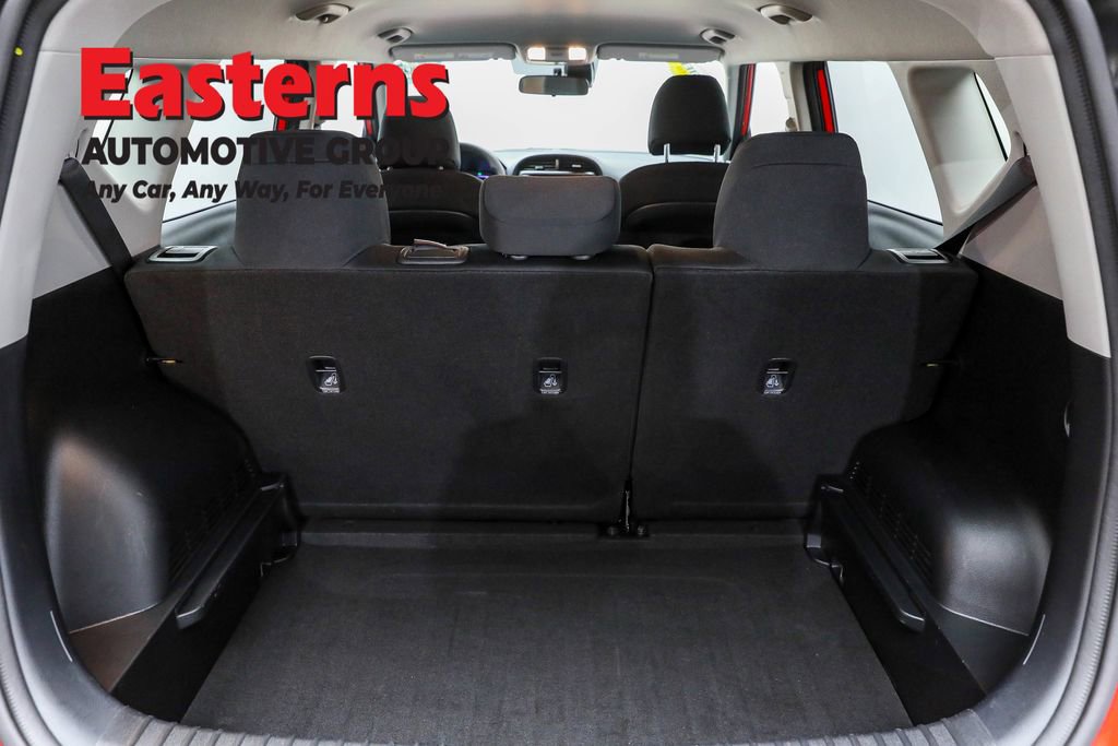 Used 2025 Kia Soul LX w/ LX Technology Package image 9