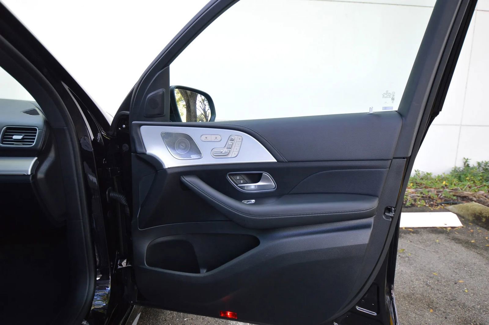 Used 2025 Mercedes-Benz GLE 53 AMG 4MATIC image 29