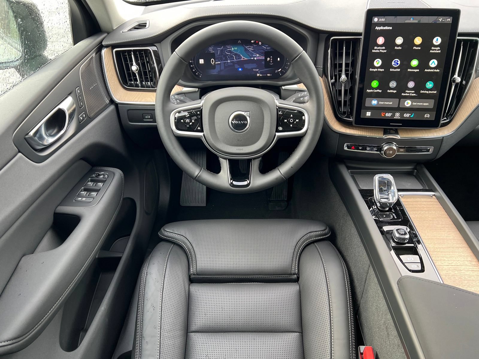 New 2026 Volvo XC60 B5 Plus w/ Protection Package Premier AWD/4WD image 27