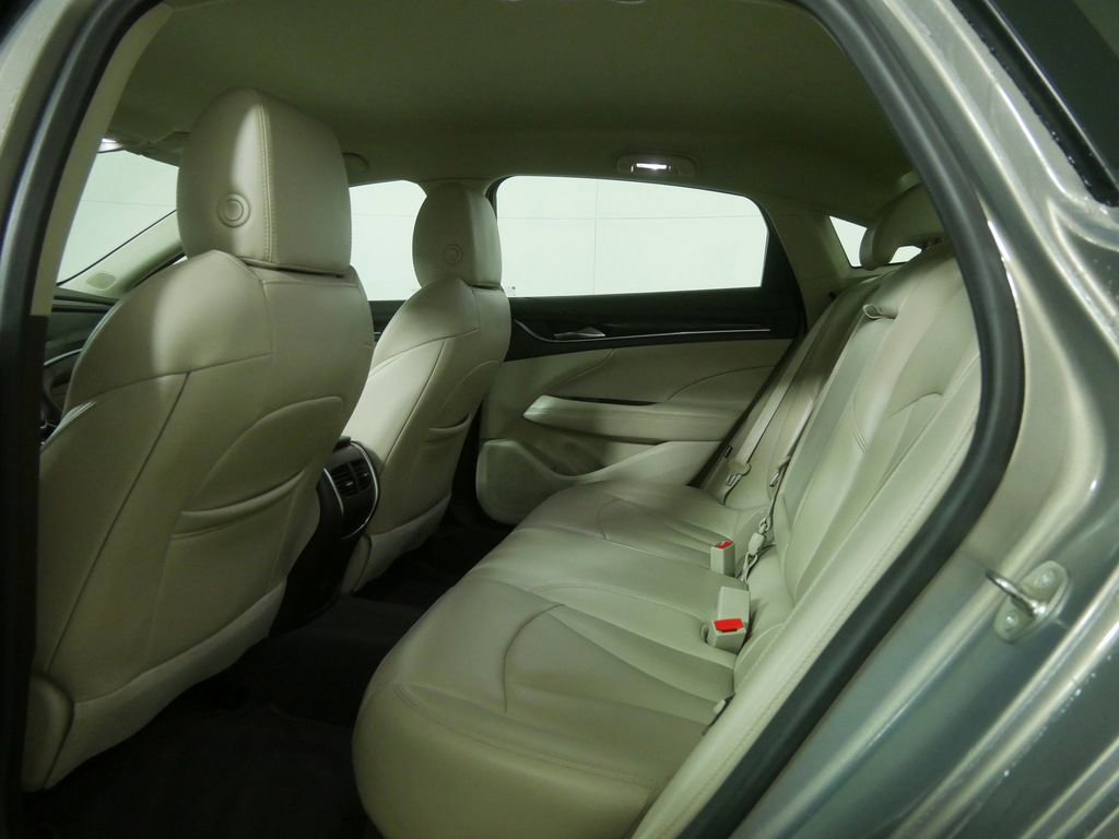 Used 2017 Buick LaCrosse Preferred image 18