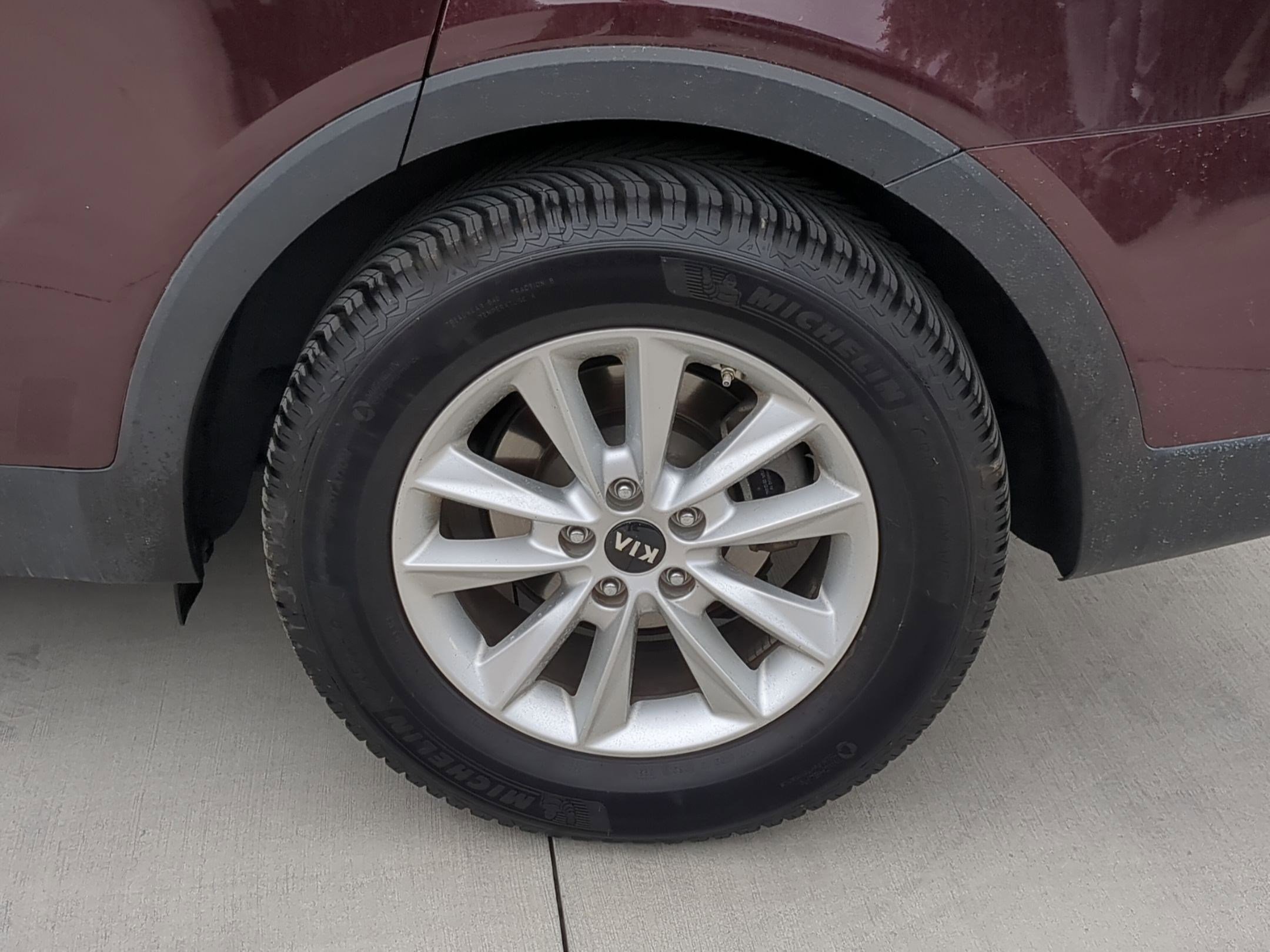 Used 2019 Kia Sorento LX w/ LX Convenience Package image 12