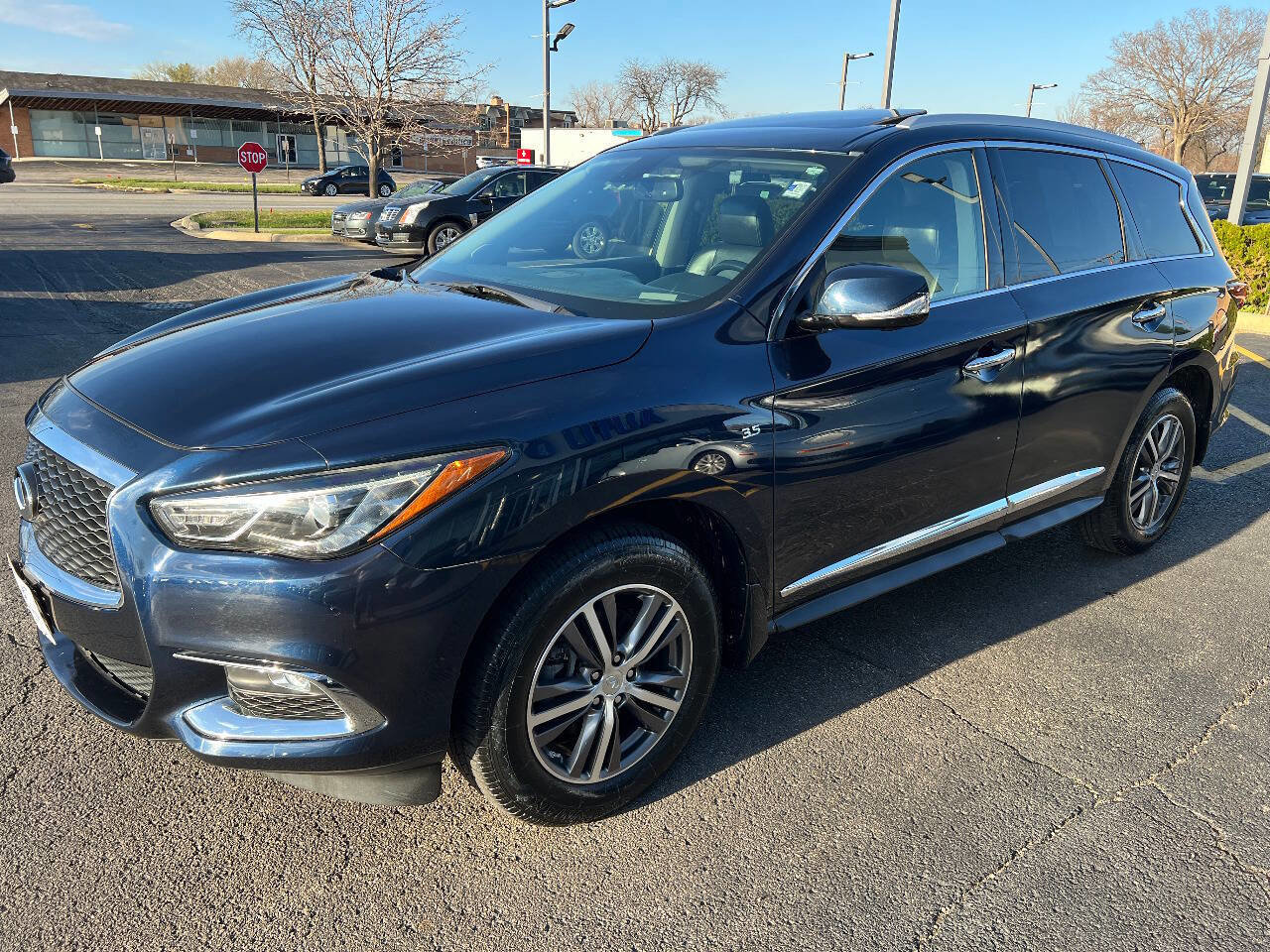 Used 2017 INFINITI QX60 Luxe w/ Premium Plus Package AWD/4WD image 6