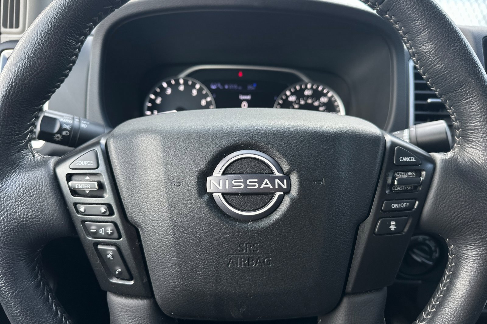 Used 2022 Nissan Frontier SV image 28