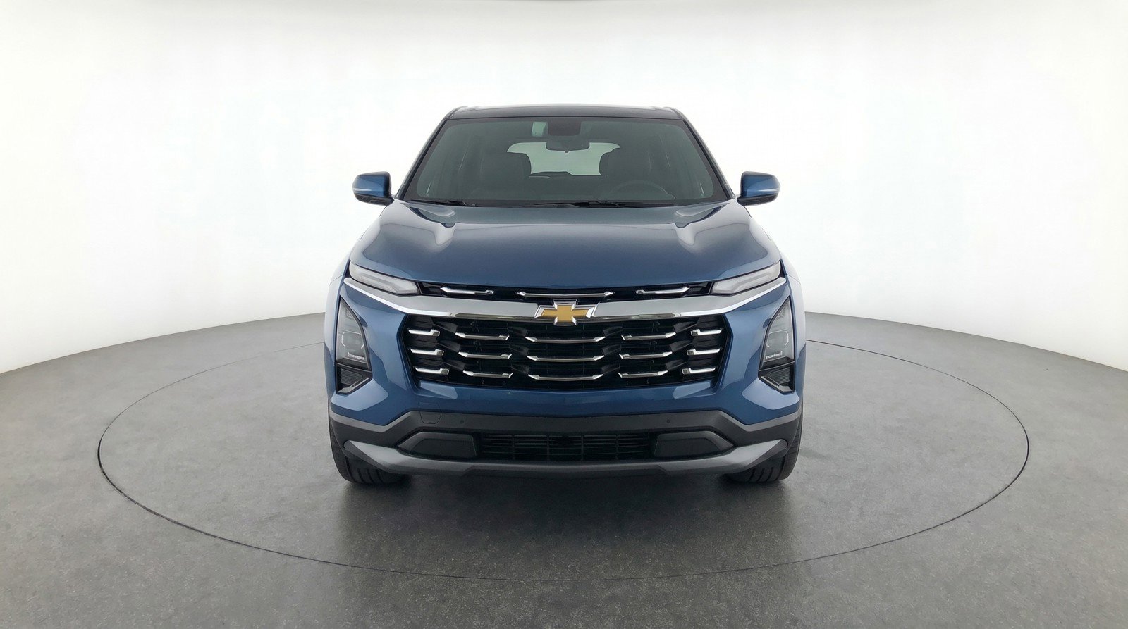 Used 2025 Chevrolet Equinox LT FWD image 2