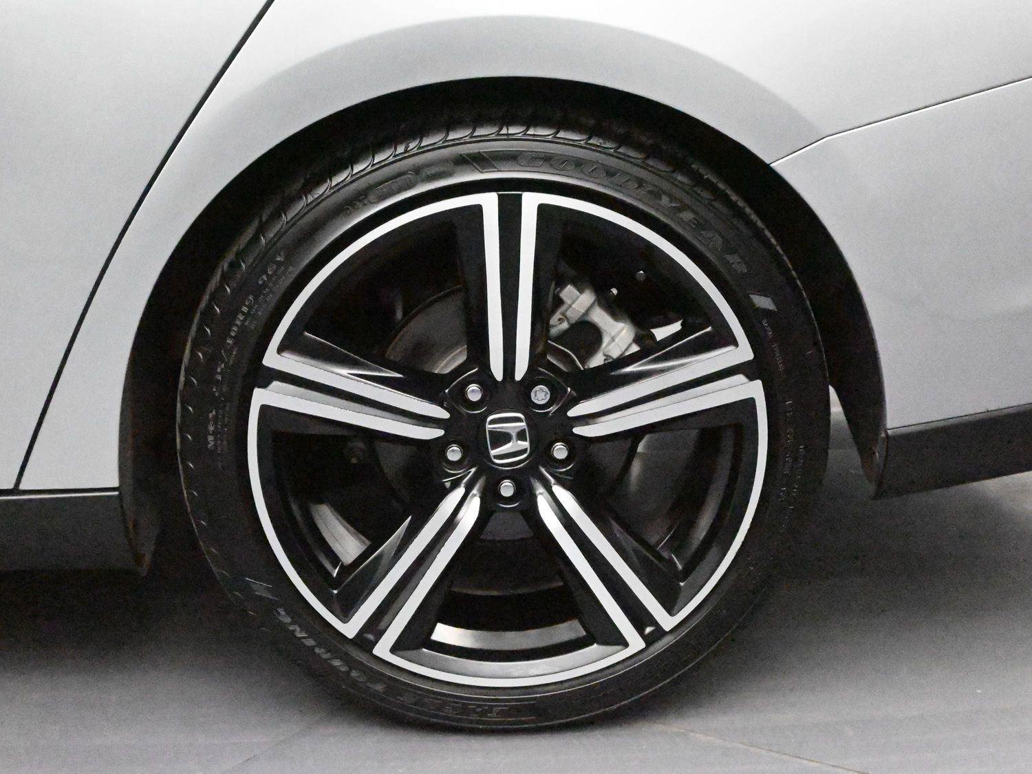 Used 2024 Honda Accord Sport image 14