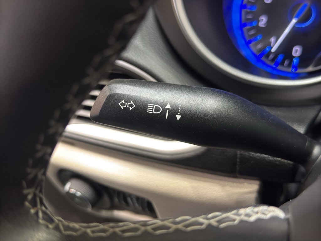 Used 2024 Chrysler Pacifica Touring-L image 24