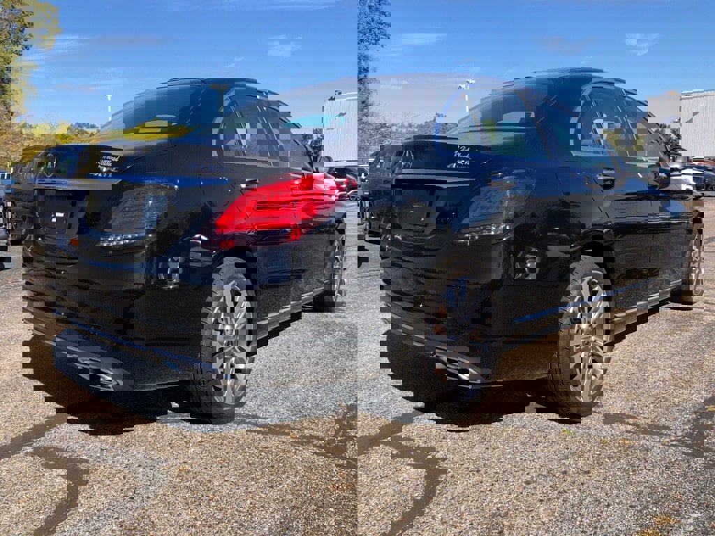 Used 2021 Mercedes-Benz C 300 4MATIC Sedan w/ Premium Package image 6