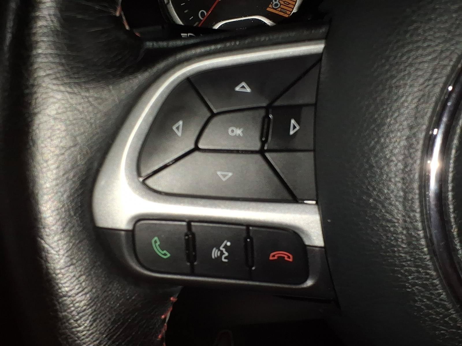 Certified 2019 Jeep Renegade Trailhawk w/ UConnect 8.4 Nav Group AWD/4WD image 17