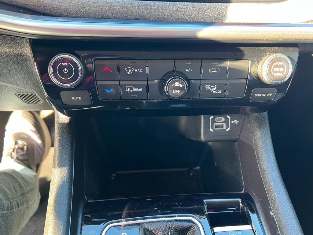 Used 2022 Jeep Compass Latitude AWD/4WD image 31