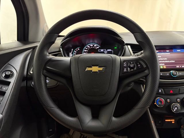 Used 2020 Chevrolet Trax LS image 53