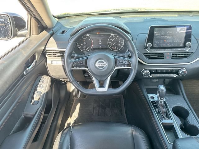 Used 2020 Nissan Altima 2.5 SR w/ Premium Package FWD image 14