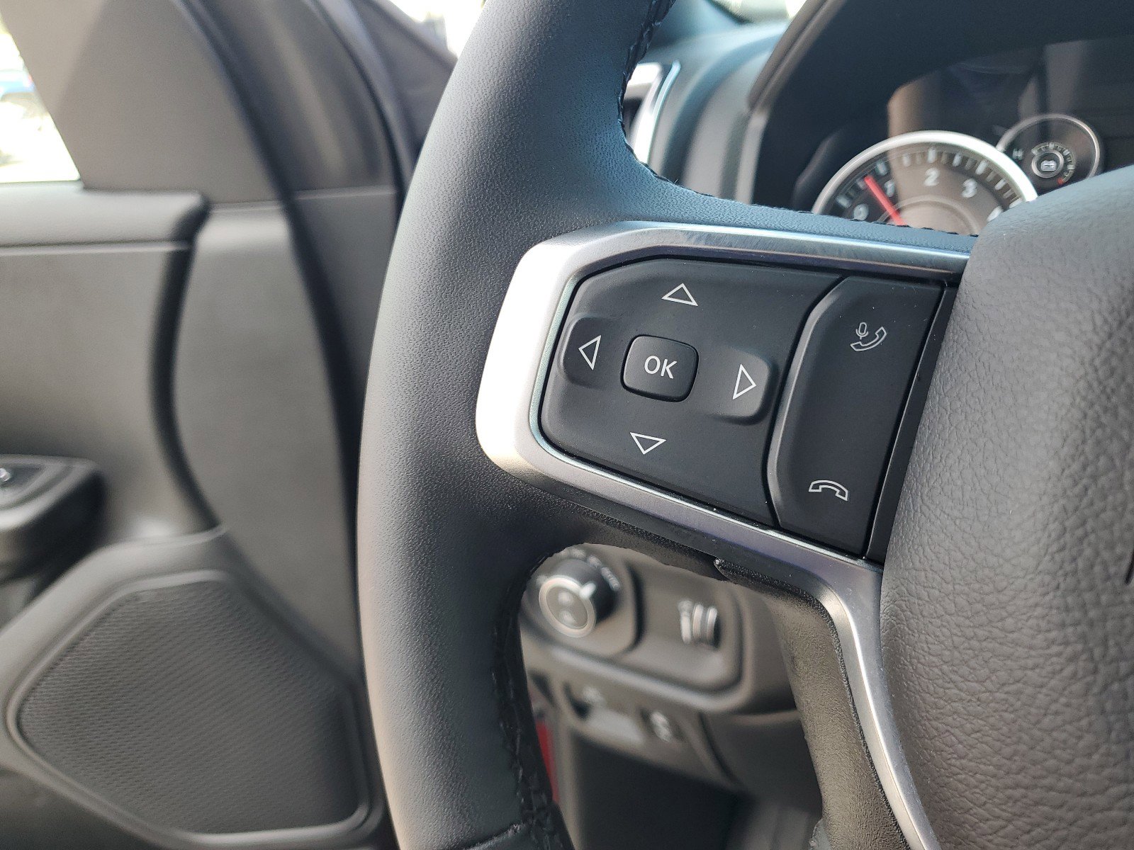 Certified 2025 RAM 1500 Big Horn image 31