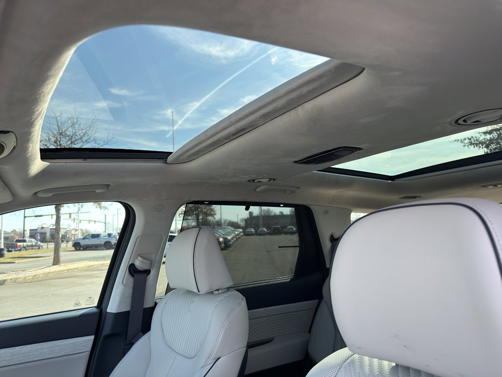 Used 2025 Hyundai Palisade Calligraphy image 16