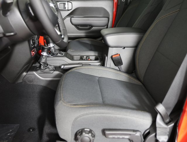 New 2025 Jeep Gladiator Willys image 12