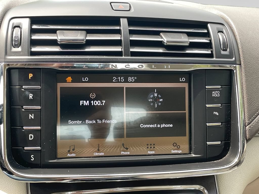 Used 2017 Lincoln Continental Premiere AWD/4WD image 29