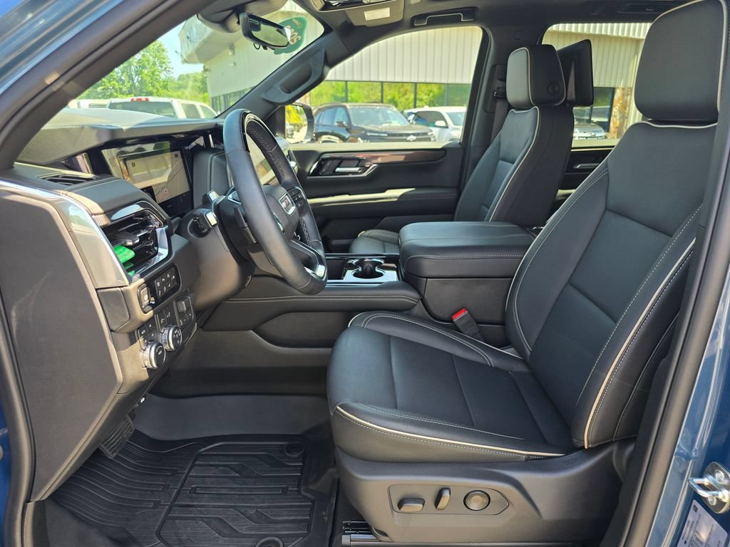 Certified 2026 GMC Yukon XL Elevation w/ Elevation Premium Package AWD/4WD image 4