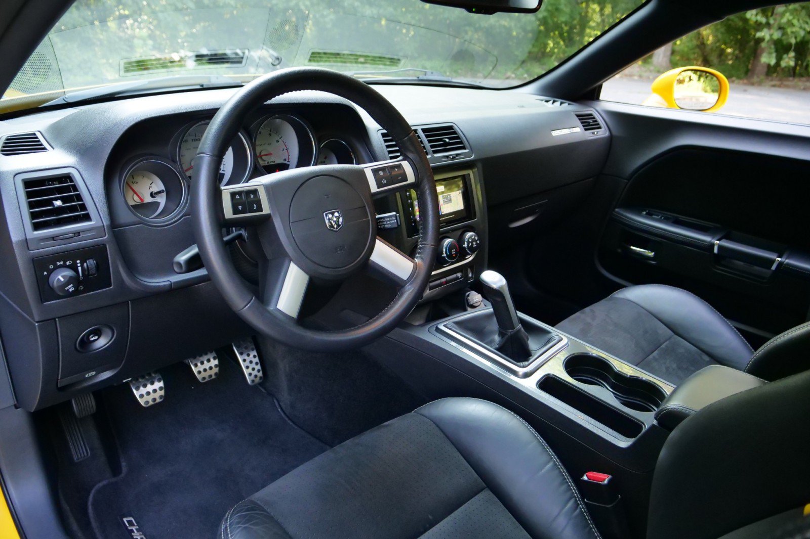 Used 2010 Dodge Challenger SRT8 w/ SRT Option Group II RWD image 2