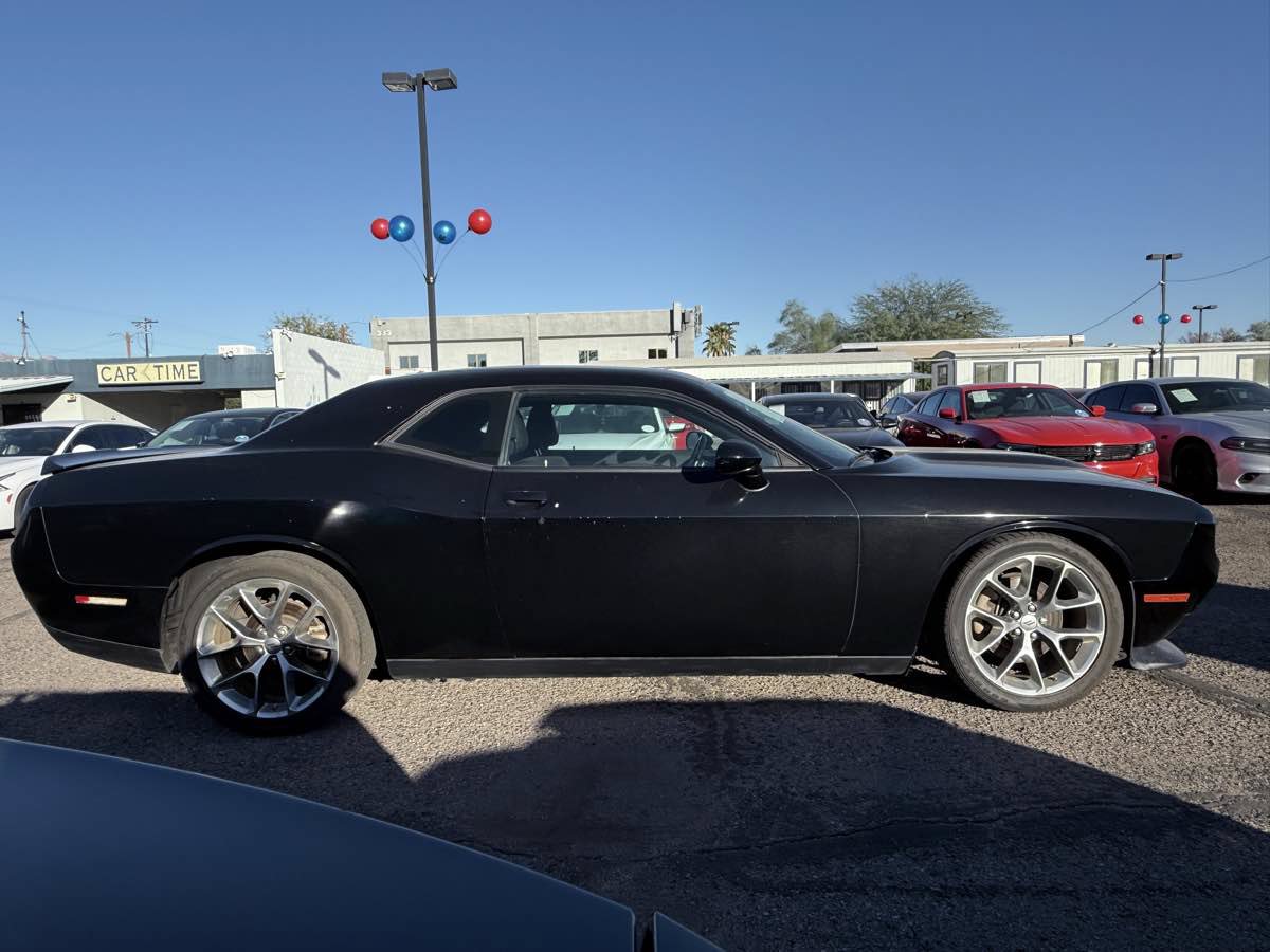 Used 2022 Dodge Challenger GT RWD image 8