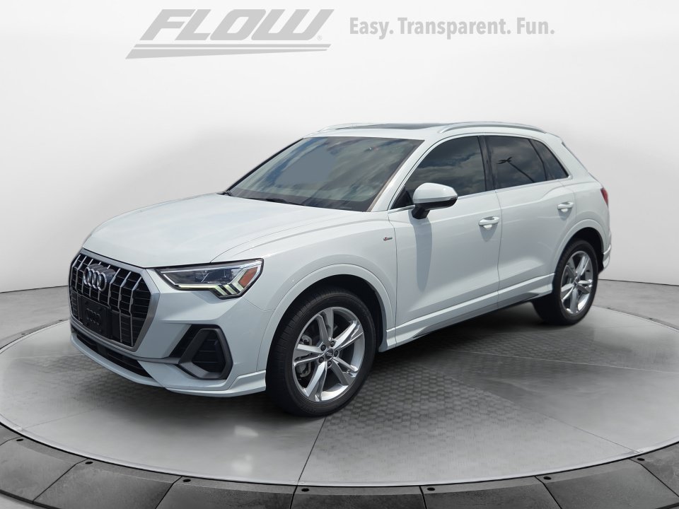 Used 2019 Audi Q3 2.0T Premium Plus w/ Premium Plus Package AWD/4WD image 4