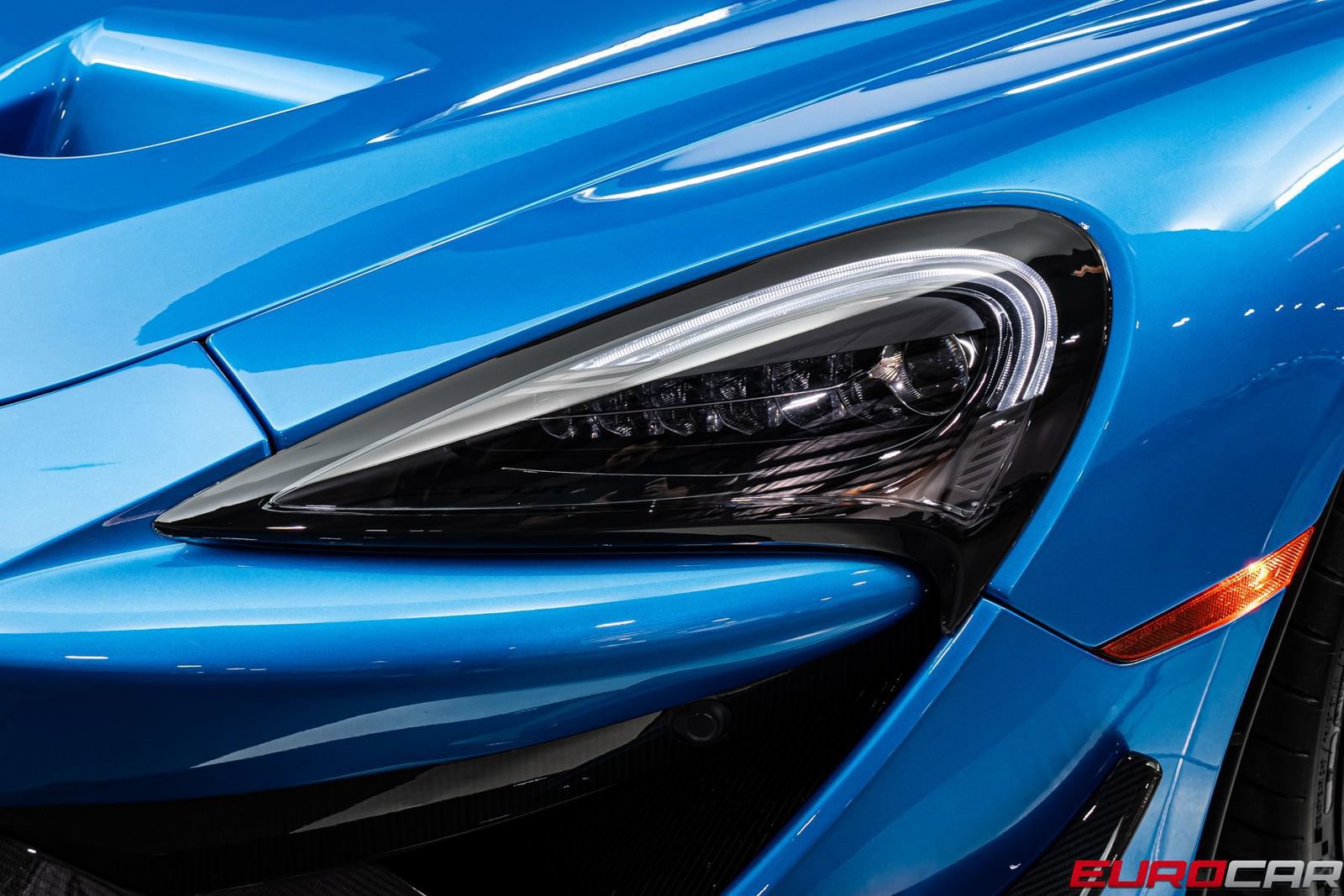 Used 2020 McLaren 620R RWD image 14